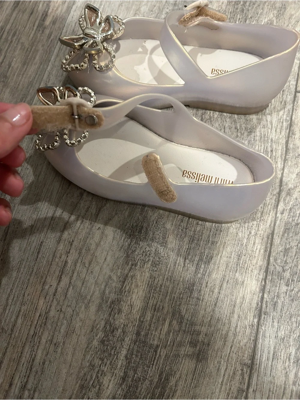 Mini Melissa Girls' Butterfly Mary Janes with Crystal Bow US 8